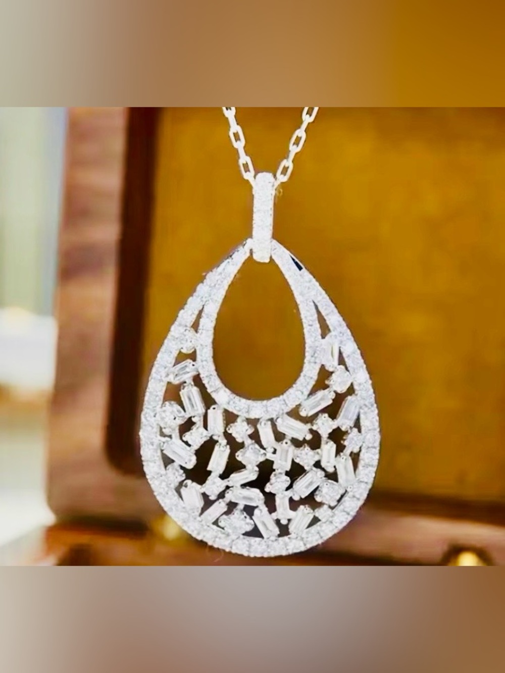 Elegant White Crystal Teardrop Pendant Necklace